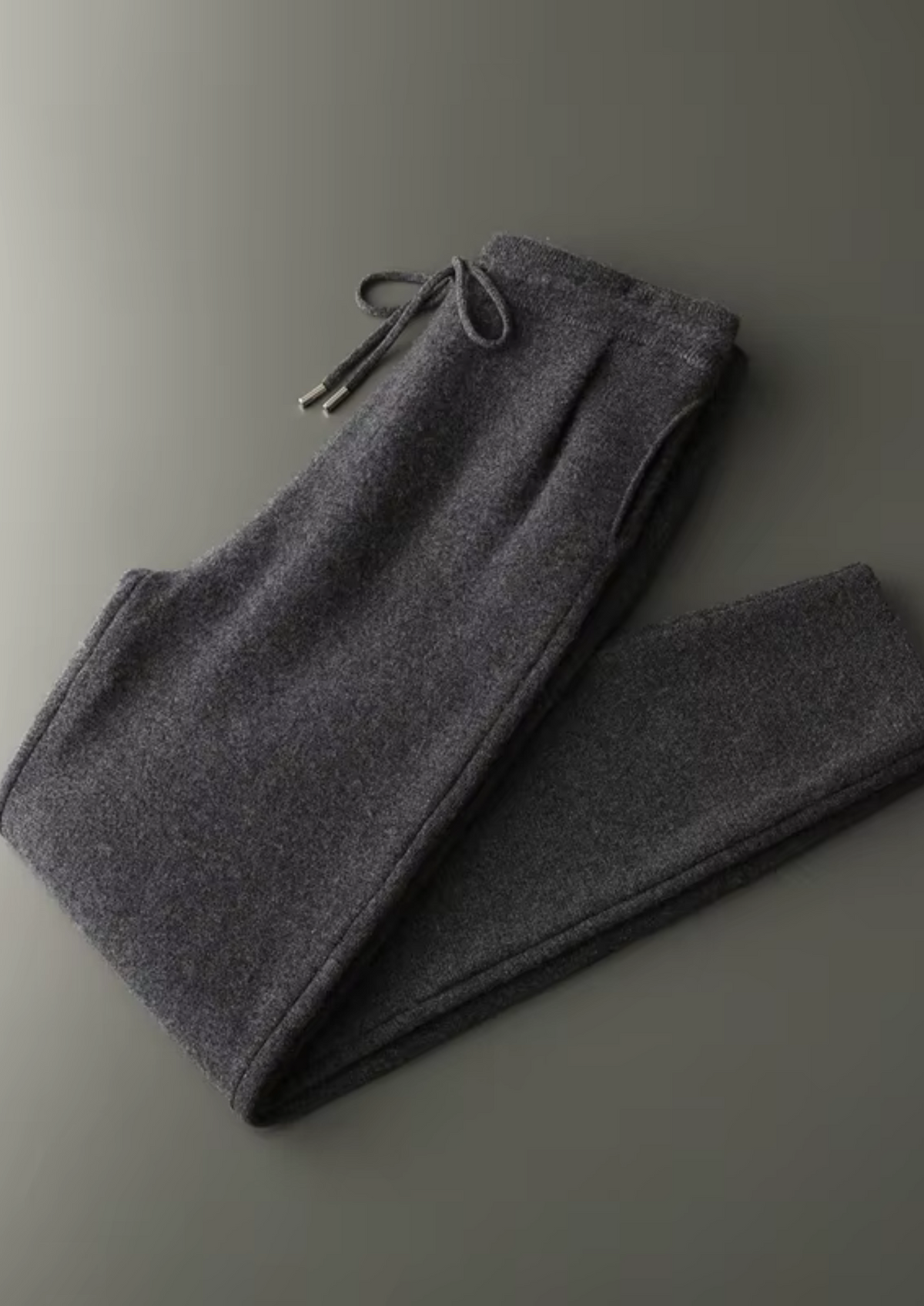 PREMIUM CASHMERE PLEATED TROUSERS